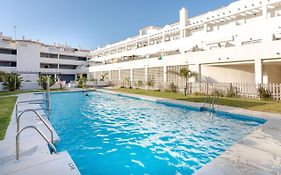 Apt W Beach/Mountain Views, Pool And Parking